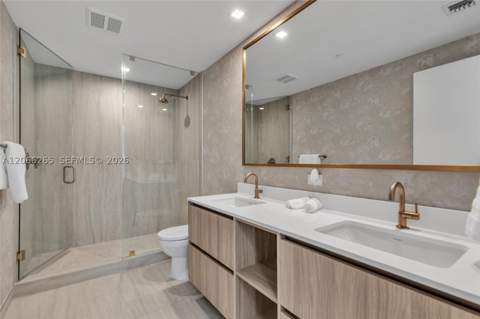 77 SE 5th St 2006, Miami FL - photo 19 of 49