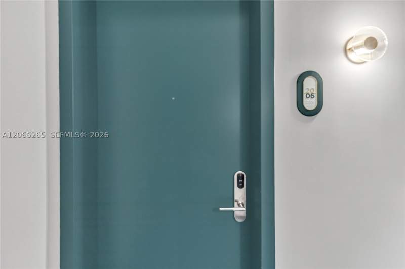 2 bedroom Condominium at 77 SE 5th St 2006, Viceroy, Miami — photo 2