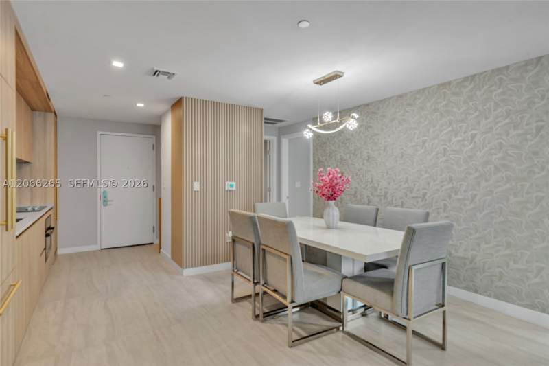 2 bedroom Condominium at 77 SE 5th St 2006, Viceroy, Miami — photo 5