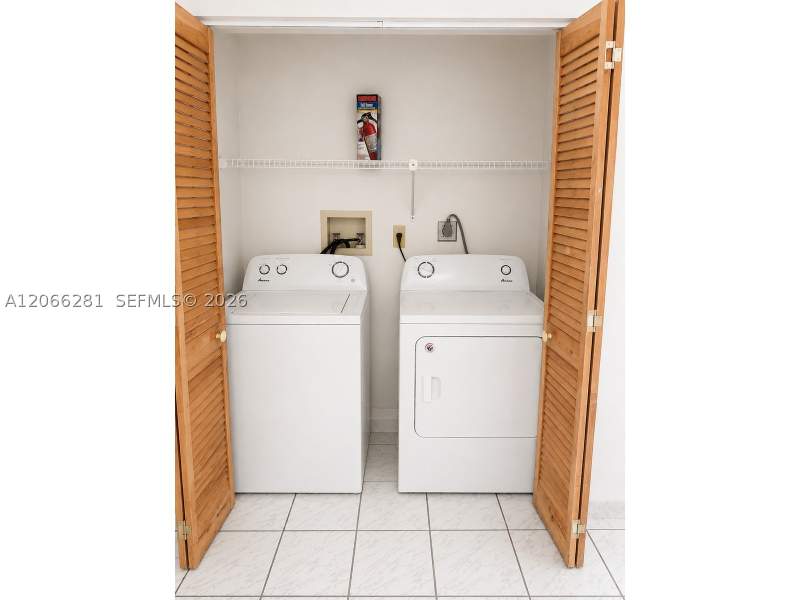 3 bedroom SingleFamilyResidence at 12706 SW 145th St, Deerwood Part IV, Miami — photo 3