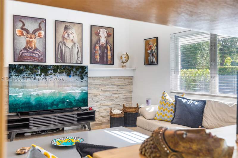 3 bedroom SingleFamilyResidence at 11403 NE 8th Ave, Amd Pl Griffing Biscayne, Biscayne Park — photo 2