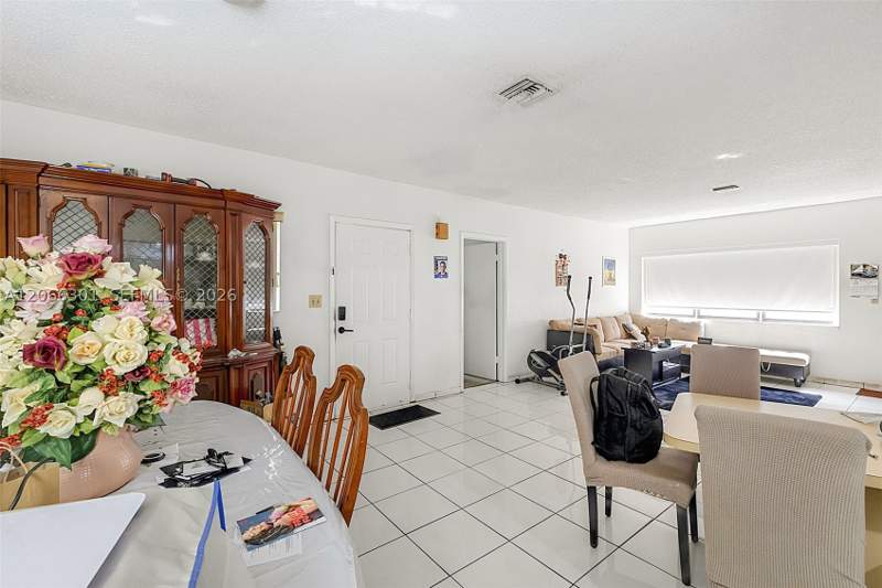 2 bedroom SingleFamilyResidence at 1200 NE 131st St, Cherney Sub, North Miami — photo 4