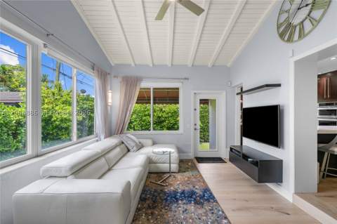 810 Venetia Ave, Coral Gables FL - photo 10 of 45