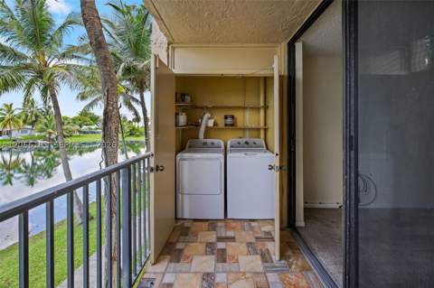 14211 N Kendall Dr 207E, Miami FL - photo 11 of 33