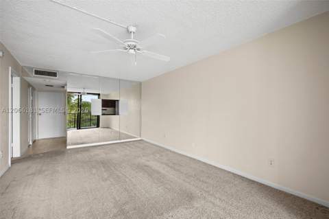 14211 N Kendall Dr 207E, Miami FL - photo 15 of 33