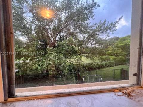 8564 SW 214th Way, Cutler Bay FL - photo 15 of 31