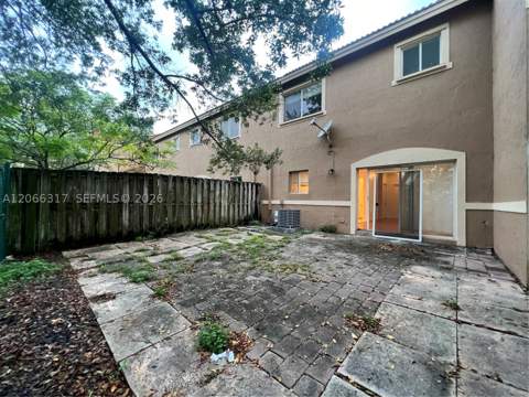 8564 SW 214th Way, Cutler Bay FL - photo 18 of 31