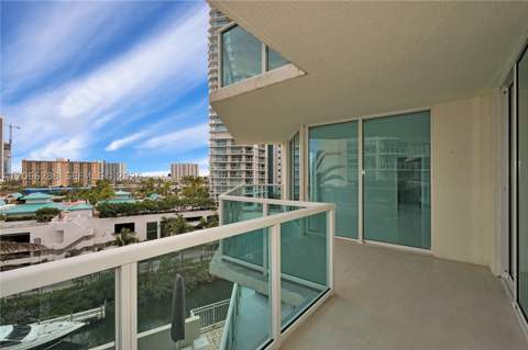 250 Sunny Isles Blvd 3-705, Sunny Isles Beach FL - photo 15 of 33