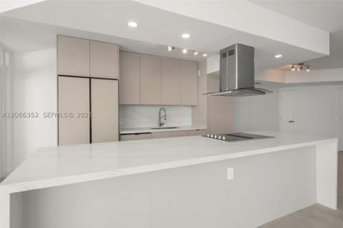 6301 Collins Ave 2307, Miami Beach FL - photo 13 of 34