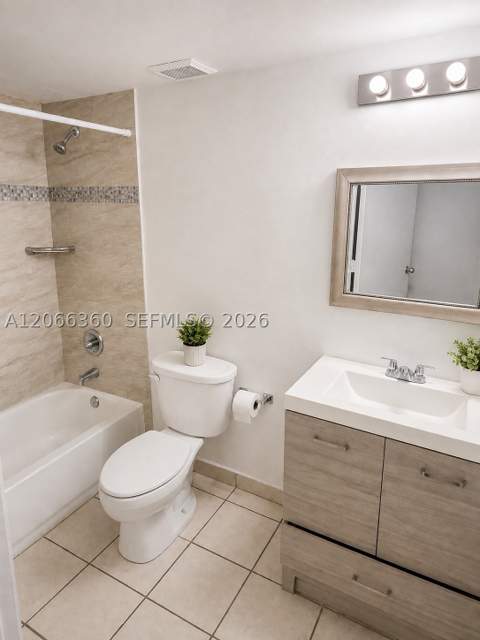 14951 SW 82nd Ln 17-502, Miami FL - photo 11 of 13