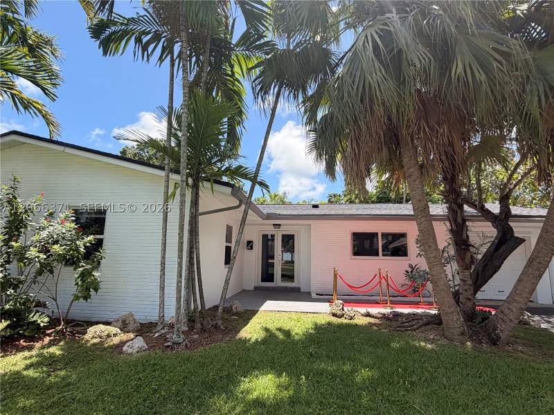 3 bedroom SingleFamilyResidence at 9934 SW 195th St, Bel Aire Sec 3, Cutler Bay — photo 2