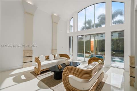 16203 NW 82nd Pl, Miami Lakes FL - photo 8 of 43