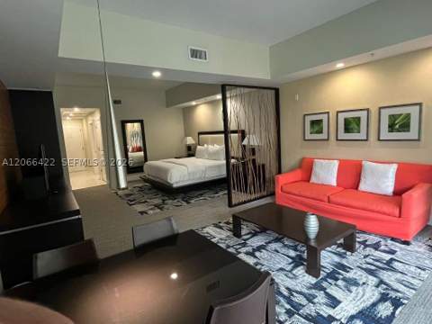 5300 NW 87th Ave 307, Doral FL - photo 8 of 17