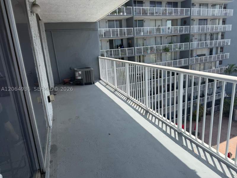 1 bedroom Condominium at 1800 NW 24th Ave 618, Isla Del Mar Condo, Miami — photo 5