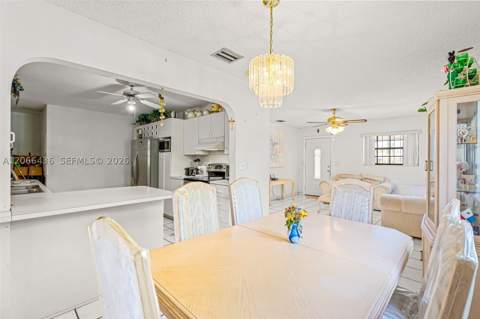 11985 SW 181st Ter, Miami FL - photo 9 of 28