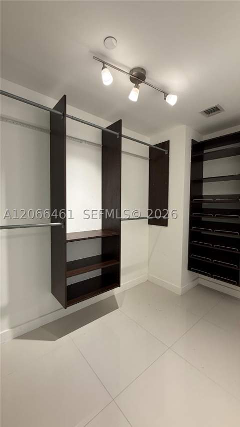 350 S Miami Ave 304, Miami FL - photo 9 of 18