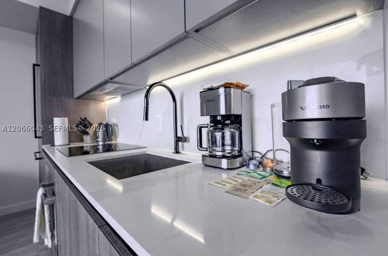 1 bedroom Condominium at 580 72nd St 1203, 72 park Condo, Miami Beach — photo 4