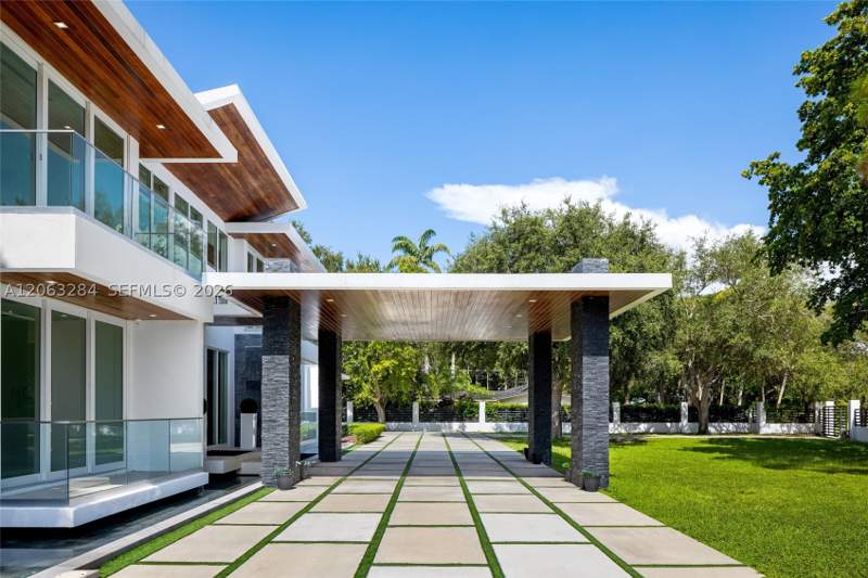 8 bedroom SingleFamilyResidence at 6300 Moss Ranch Rd, Ridgeline Estates, Pinecrest — photo 5