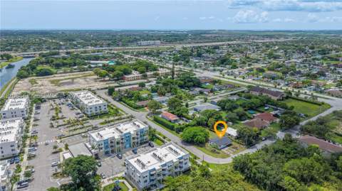 21421 SW 110th Ave, Cutler Bay FL - photo 6 of 27