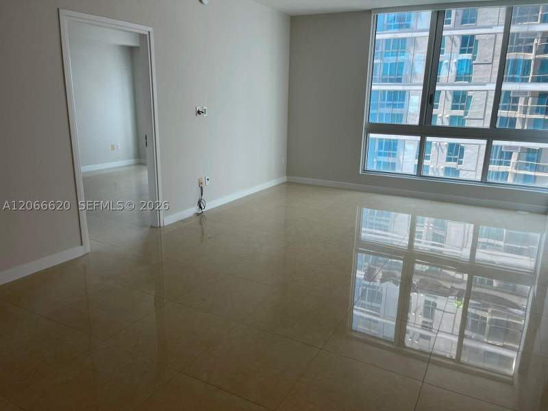 2 bedroom Condominium at 300 S Biscayne Blvd T-2804, Met 1 Condo, Miami — photo 2