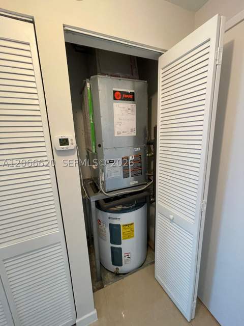 300 S Biscayne Blvd T-2804, Miami FL - photo 6 of 10
