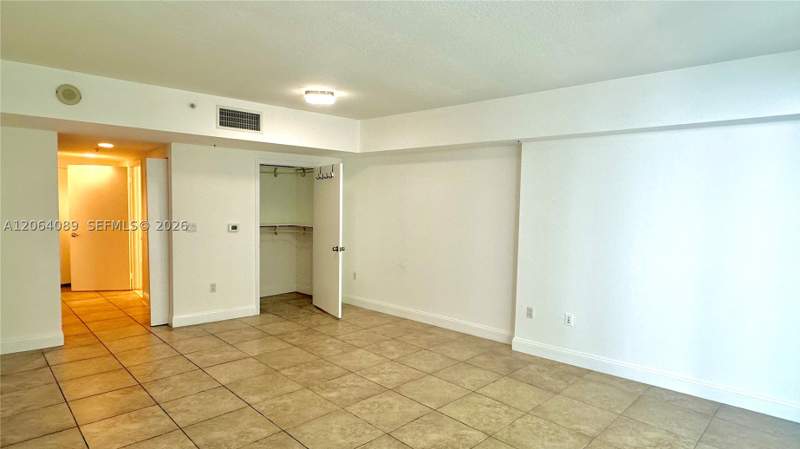 0 bedroom Condominium at 1750 N Bayshore Dr 2607, Opera Tower Condo, Miami — photo 5