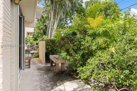 8953 NE 4th Ave Rd 8953, Miami Shores FL - photo 17 of 17