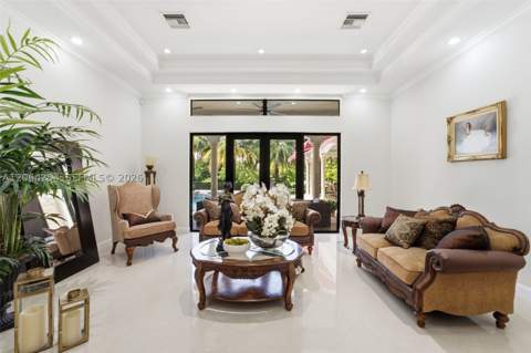 10181 NW 131st St, Hialeah Gardens FL - photo 14 of 49
