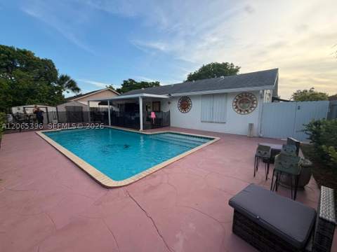 19631 NW 57th Pl, Hialeah FL - photo 10 of 16