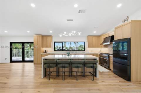 7914 SW 199th Ter, Cutler Bay FL - photo 12 of 45