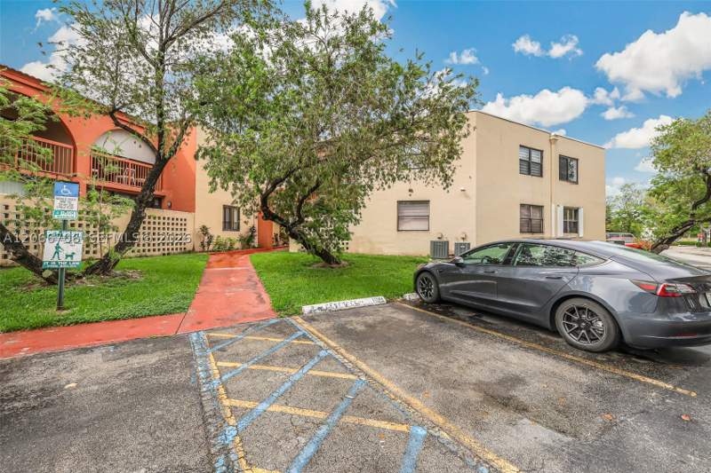 2 bedroom Condominium at 10245 NW 9th St Cir 102-9, West Fontaine Condo, Miami — photo 3
