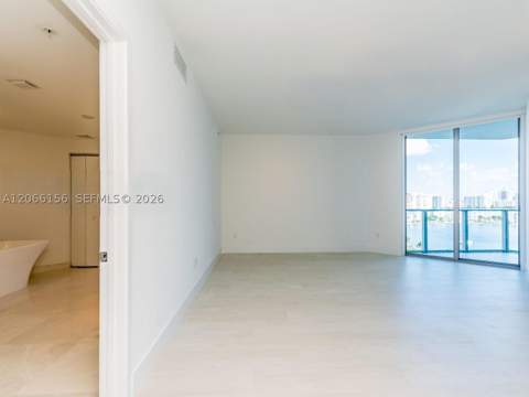 17301 Biscayne Blvd 1004, North Miami Beach FL - photo 9 of 33