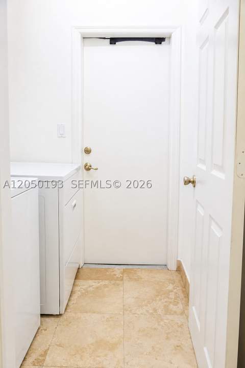 16474 SW 84th St, Miami FL - photo 9 of 25