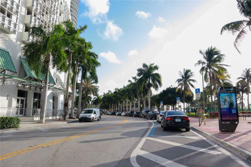 1 bedroom Condominium at 1750 N Bayshore Dr 3411, Opera Tower Condo, Miami — photo 3