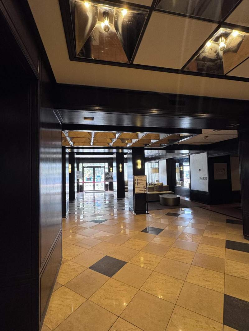 1 bedroom Condominium at 600 NE 36th Street 1112, Charter Club Condo, Miami — photo 5