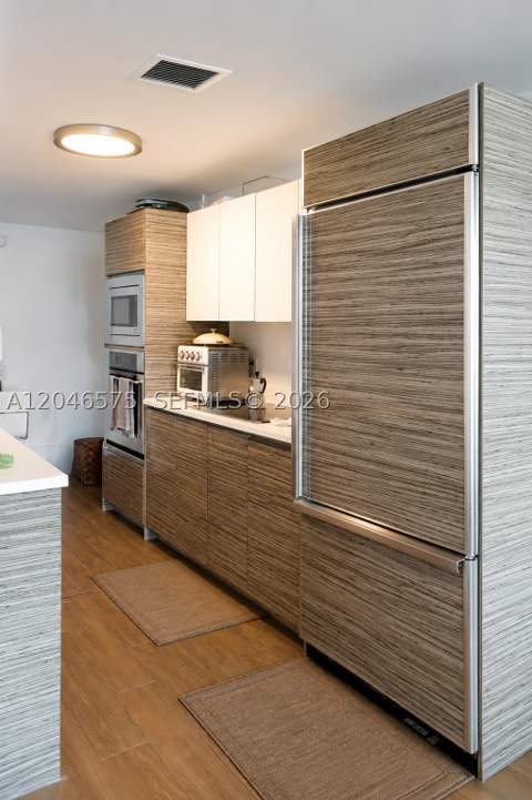 460 NE 28th St 802, Miami FL - photo 6 of 22