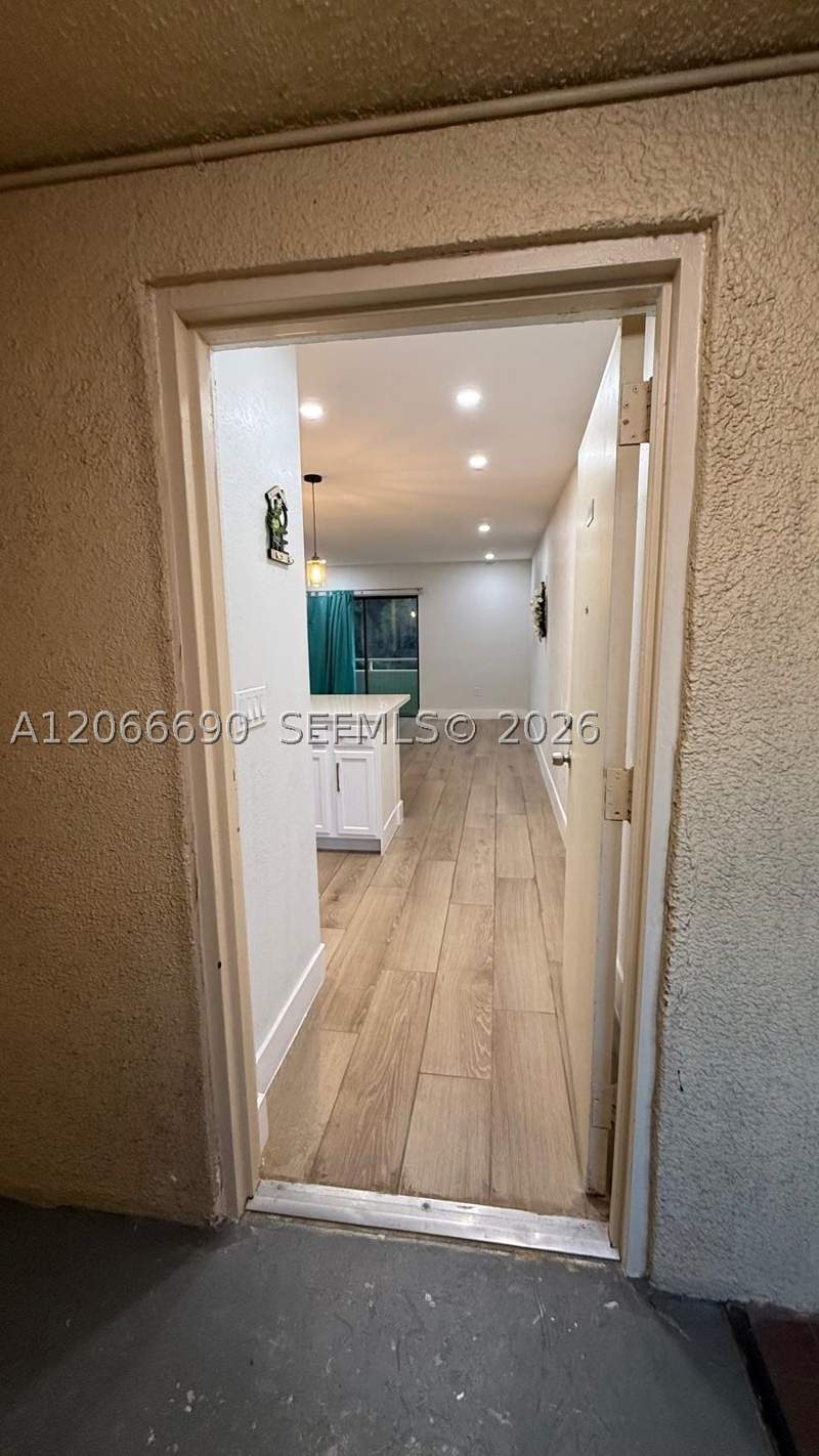 1 bedroom Condominium at 17530 NW 68th Ave C3008, Lakeview Gardens At Miami, Hialeah — photo 4