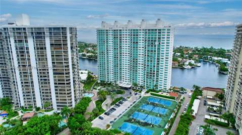 20281 E Country Club Dr 1801, Aventura FL - photo 16 of 76