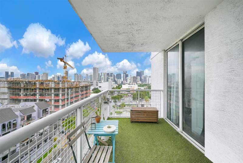 2 bedroom Condominium at 900 SW 8th St 908, Brickell Vista Condo, Miami — photo 3