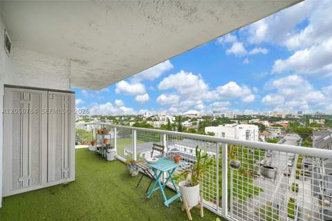 900 SW 8th St 908, Miami FL - photo 7 of 26