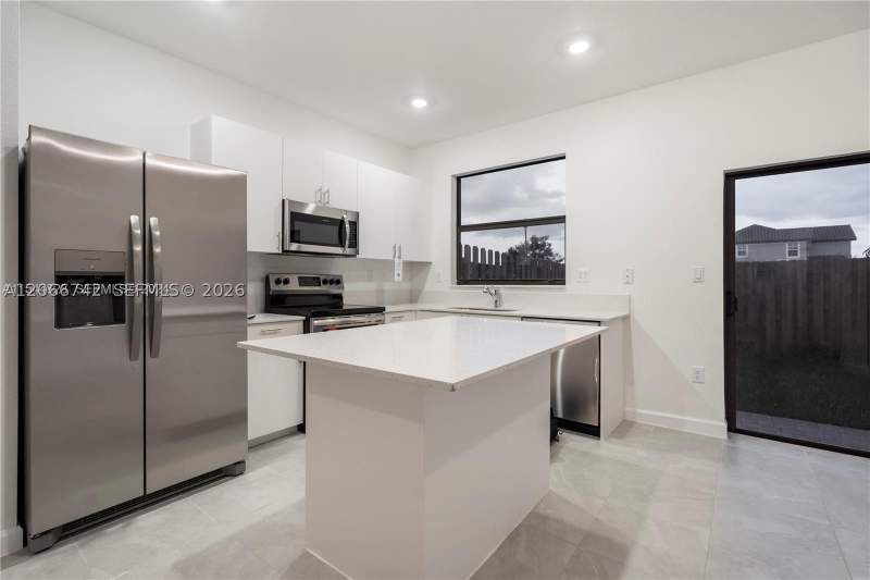 3 bedroom Villa at 11789 SW 245th Ter, Silver Palm Residential H, Homestead — photo 3