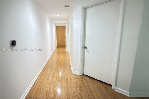 244 Biscayne Blvd 808, Miami FL - photo 12 of 40