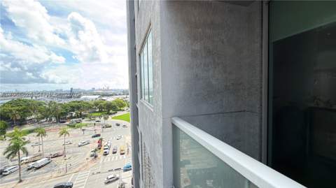 244 Biscayne Blvd 808, Miami FL - photo 17 of 40