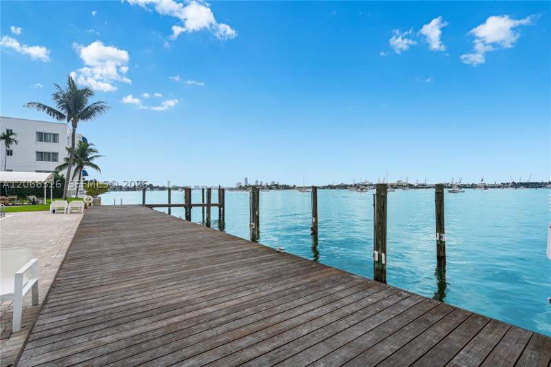 1 bedroom StockCooperative at 1120 Venetian Way 1C, Sandpiper Villas Co-Op, Miami — photo 3