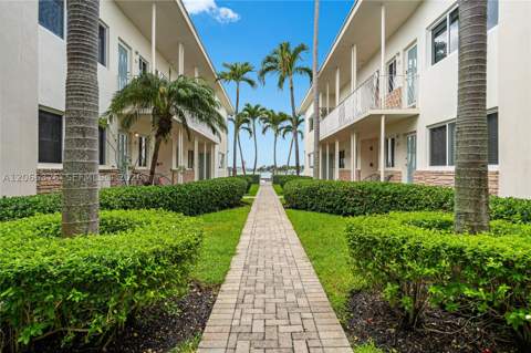 1120 Venetian Way 1C, Miami FL - photo 6 of 12