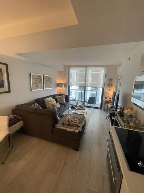 1 bedroom Condominium at 55 SW 9th Street 3209, Brickell Heights West, Miami — photo 4