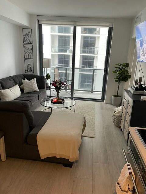 1 bedroom Condominium at 55 SW 9th Street 3209, Brickell Heights West, Miami — photo 5