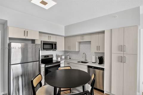 1110 NW 1st St 607, Miami FL - photo 6 of 15