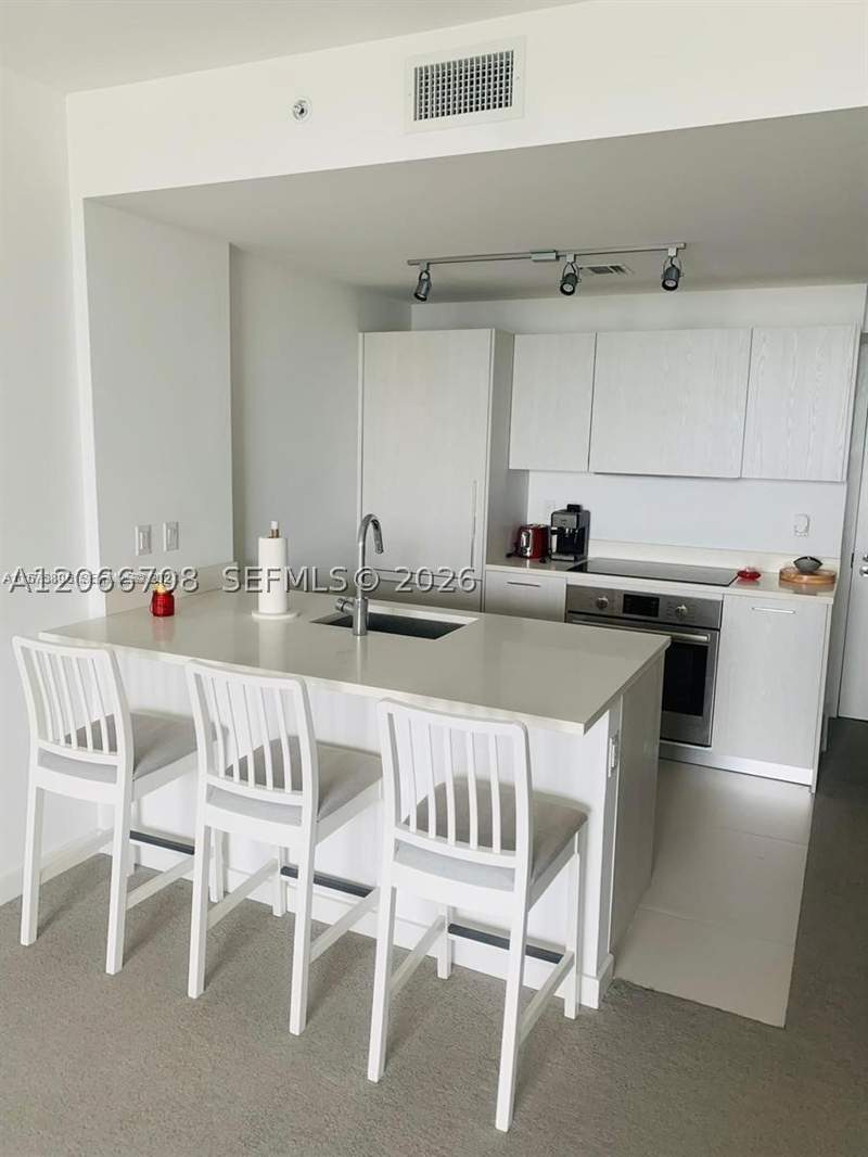 1 bedroom Condominium at 501 NE 31st St 804, Paraiso Bayviews Condo, Miami — photo 2