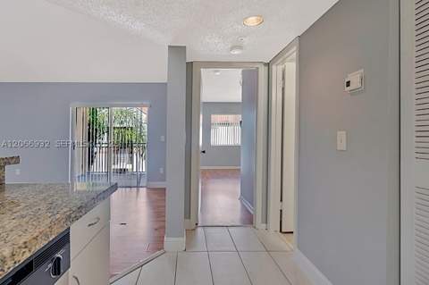 18830 NW 57th Ave 304, Hialeah FL - photo 14 of 24
